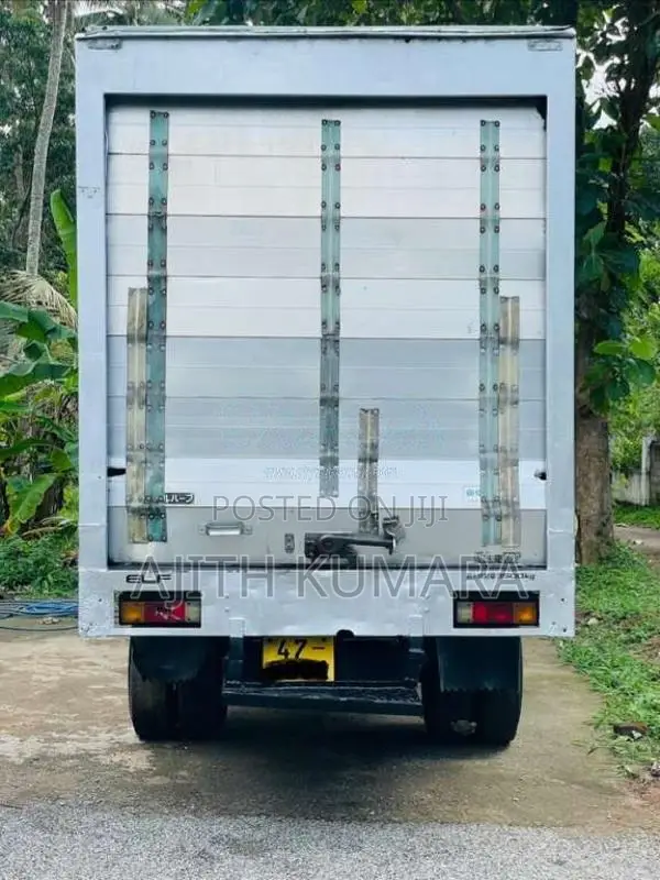 Isuzu NKR 1989 Lorry (Used)