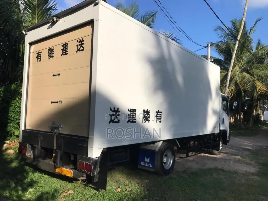 Isuzu Forward 2010 Lorry (Used)