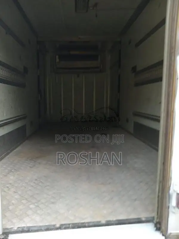 Isuzu ELF 2005 Lorry (Used)