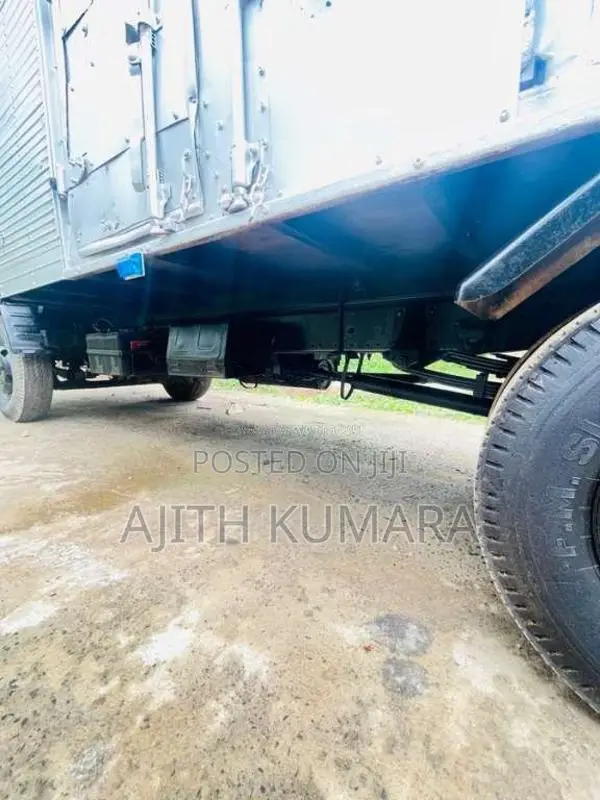 Isuzu NKR 1989 Lorry (Used)