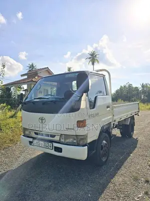Toyota Dyna 1998 Lorry (Used)
