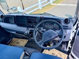 Mitsubishi Canter 2018 Lorry (Used)