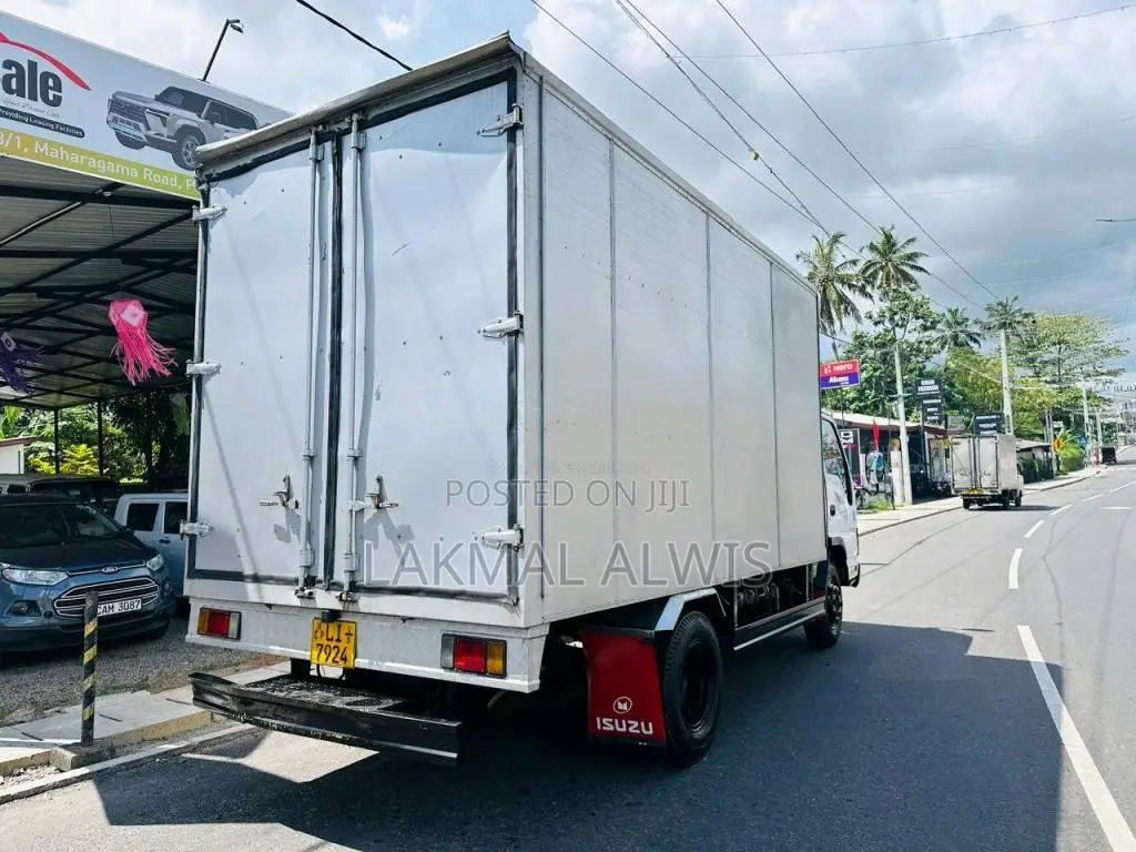 Isuzu ELF Mazda 2006 Lorry (Used)