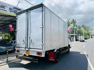 Isuzu ELF Mazda 2006 Lorry (Used)