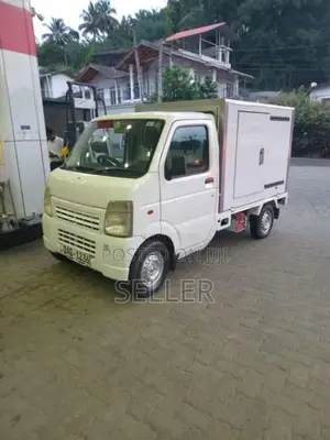 Suzuki Freezer-5 2018 Lorry (Used)
