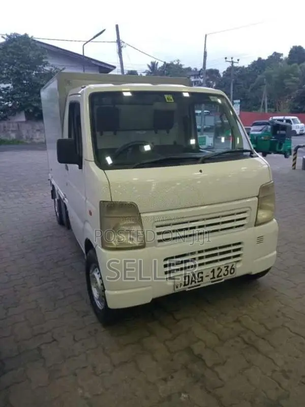 Suzuki Freezer-5 2018 Lorry (Used)
