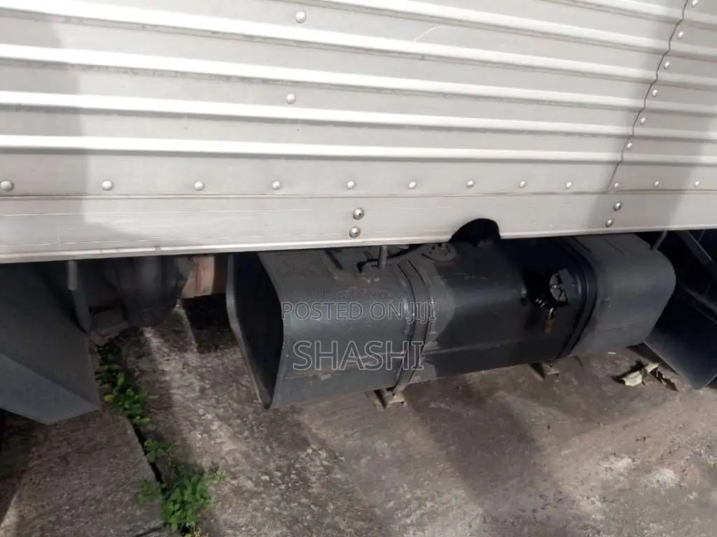 Toyota DYNA 10 5 FULLBODY 1998 Lorry (Used)