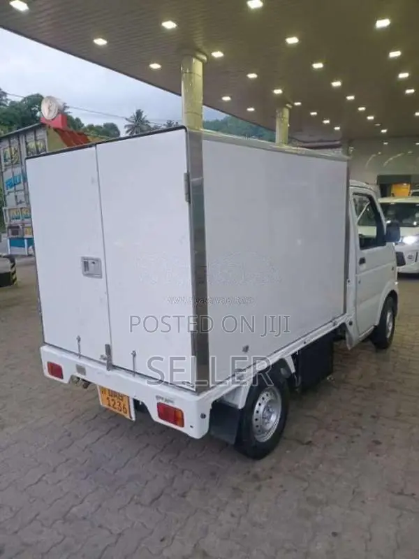 Suzuki Freezer-5 2018 Lorry (Used)