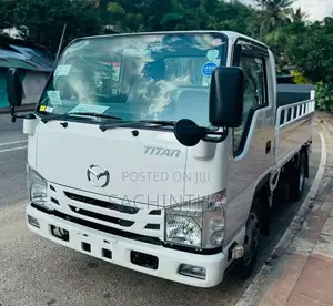 Isuzu NKR85 2018 Lorry (Used)