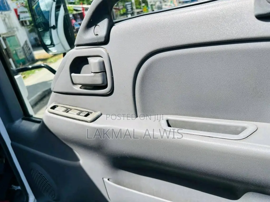 Isuzu ELF Mazda 2006 Lorry (Used)