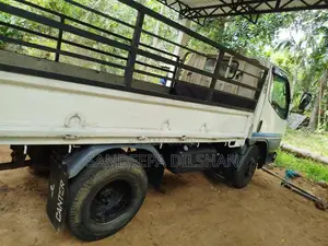 Mitsubishi Canter 2004 Lorry (Used)