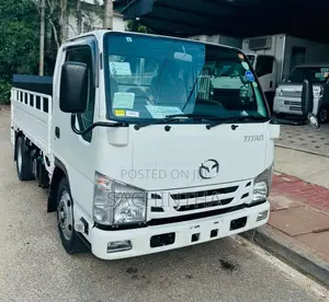 Isuzu NKR85 2018 Lorry (Used)