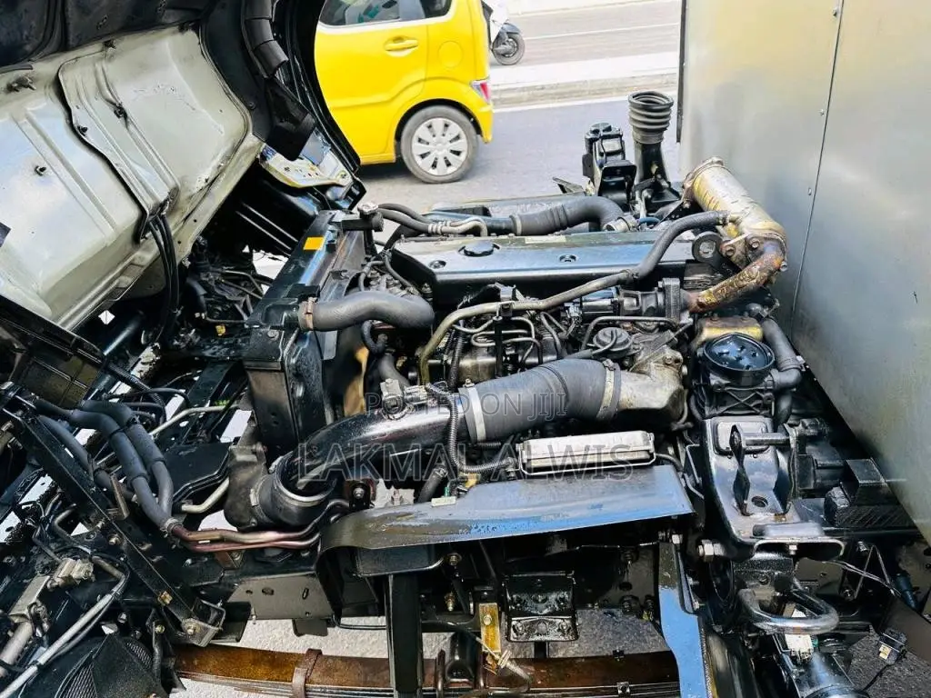Isuzu ELF Mazda 2006 Lorry (Used)