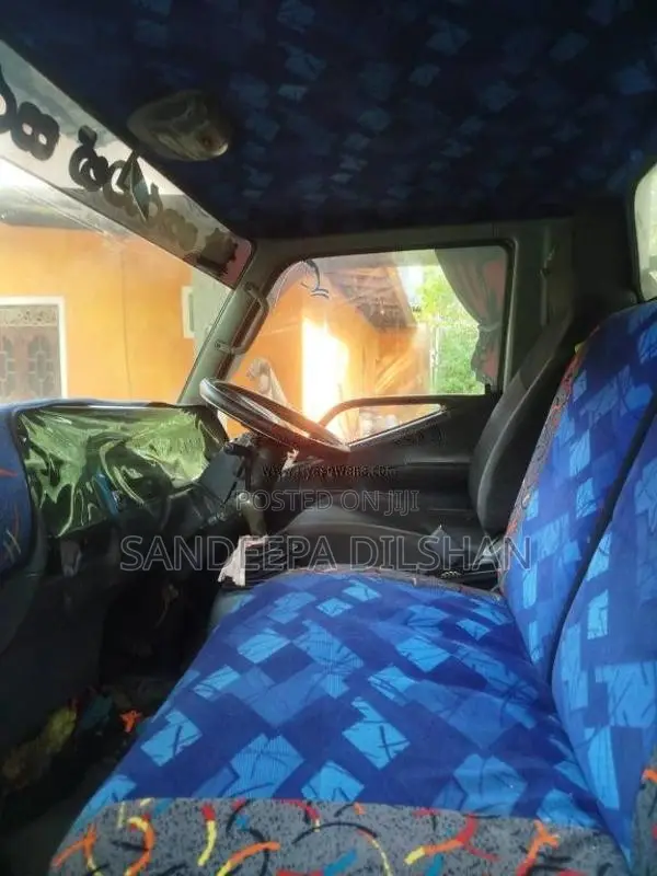 Mitsubishi Canter 2004 Lorry (Used)