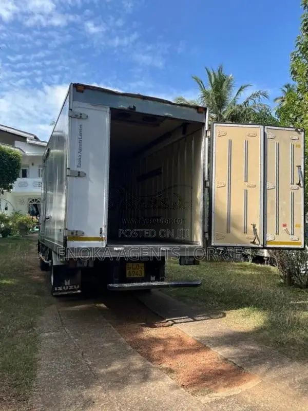 Isuzu 14.5 ELF 2014 Lorry (Used)