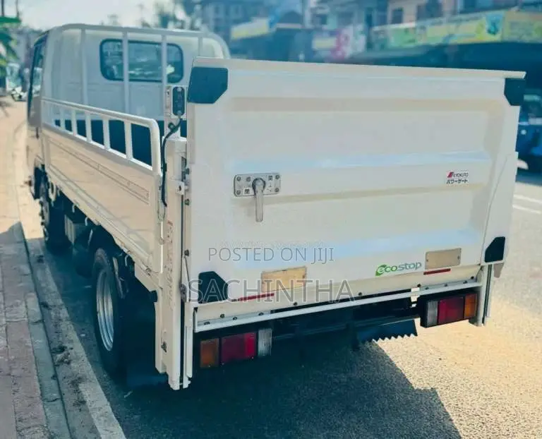 Isuzu NKR85 2018 Lorry (Used)