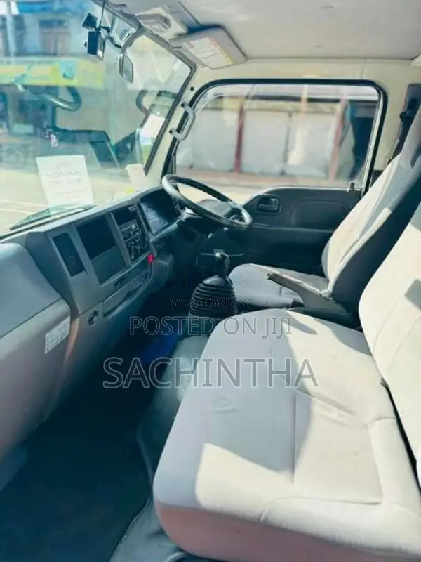Isuzu NKR85 2018 Lorry (Used)