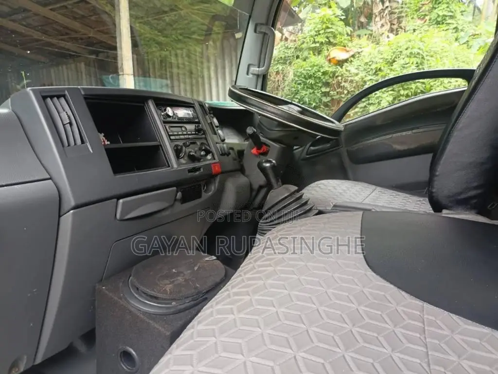 Isuzu NMR71 2009 Lorry (Used)