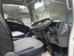 Isuzu NMR71 2009 Lorry (Used)
