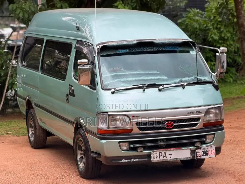 Toyota Hiace Dolphin Super Long 2002 Van (Used)