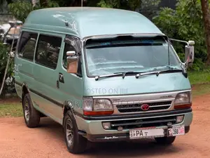 Toyota Hiace Dolphin Super Long 2002 Van (Used)
