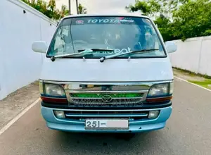 Toyota Hiace Dolphin LH102 1993 Van (Used)