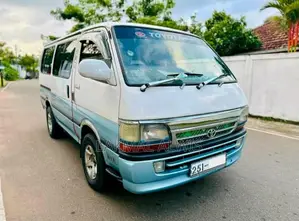 Toyota Hiace Dolphin LH102 1993 Van (Used)