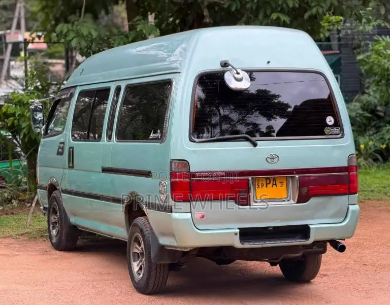 Toyota Hiace Dolphin Super Long 2002 Van (Used)