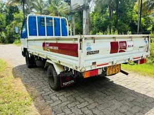 Toyota Dyna 1994 Lorry (Used)