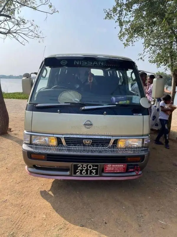 Nissan Caravan 1993 Van (Used)