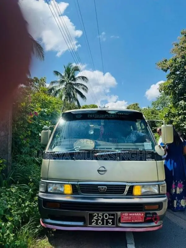 Nissan Caravan 1993 Van (Used)