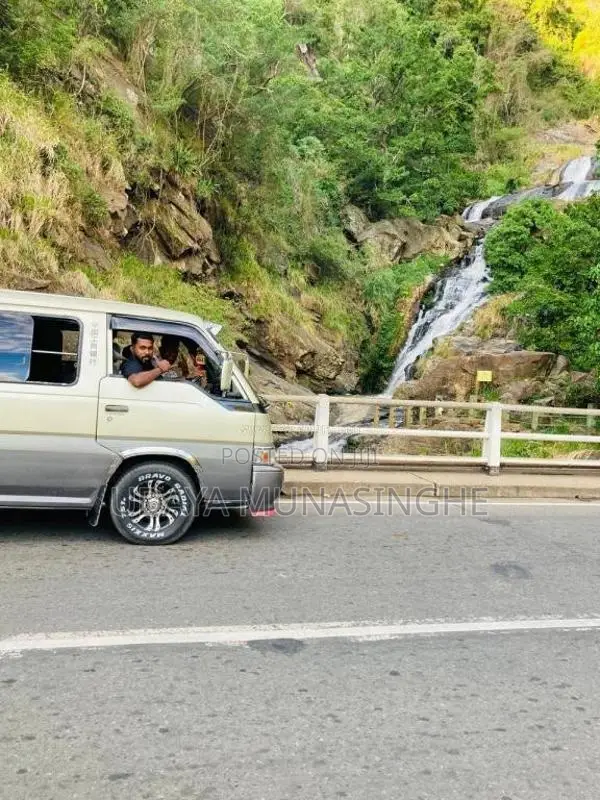 Nissan Caravan 1993 Van (Used)