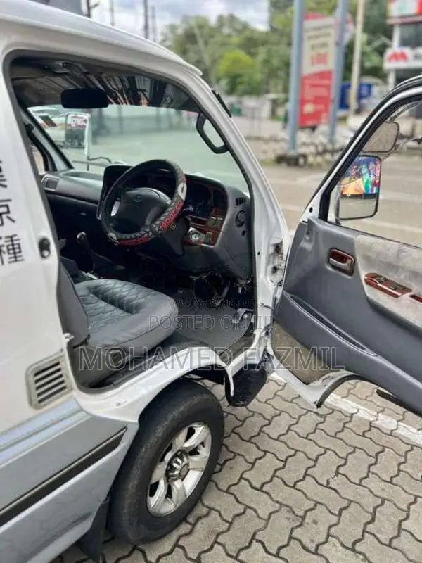 Toyota HIACE 1992 Van (Used)