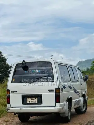 Toyota Shell 1994 Van (Used)