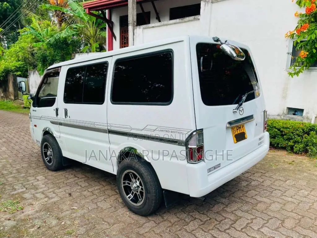 Mazda Bongo Lion Face 2015 Van (Used)