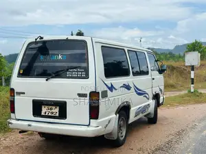Toyota Shell 1994 Van (Used)
