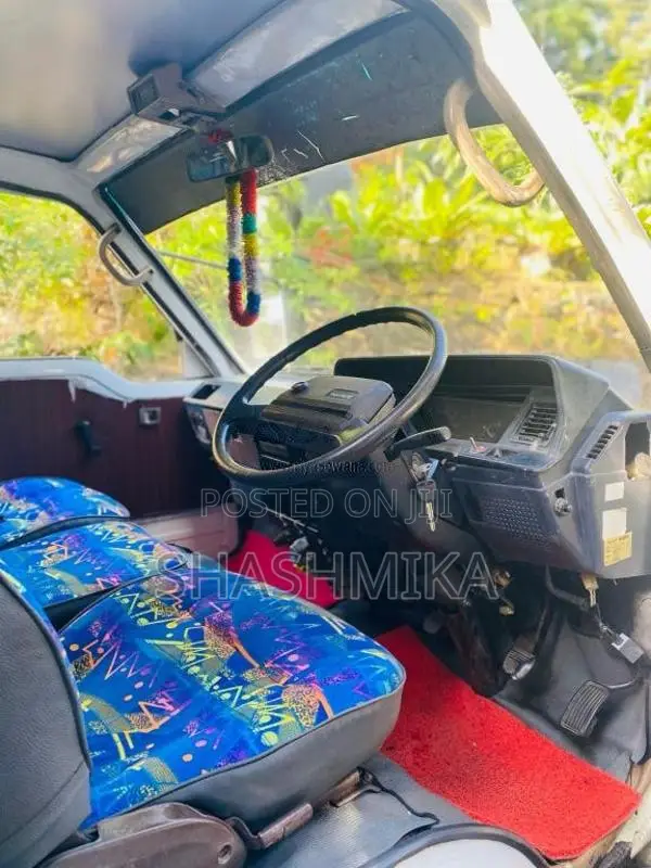 Toyota Shell 1994 Van (Used)