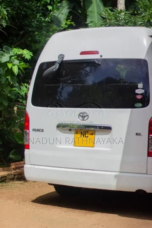 Toyota KDH Highroof 2015 Van (Used)