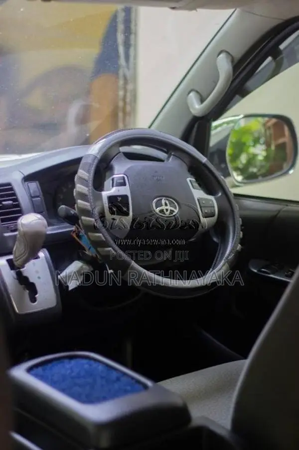 Toyota KDH Highroof 2015 Van (Used)