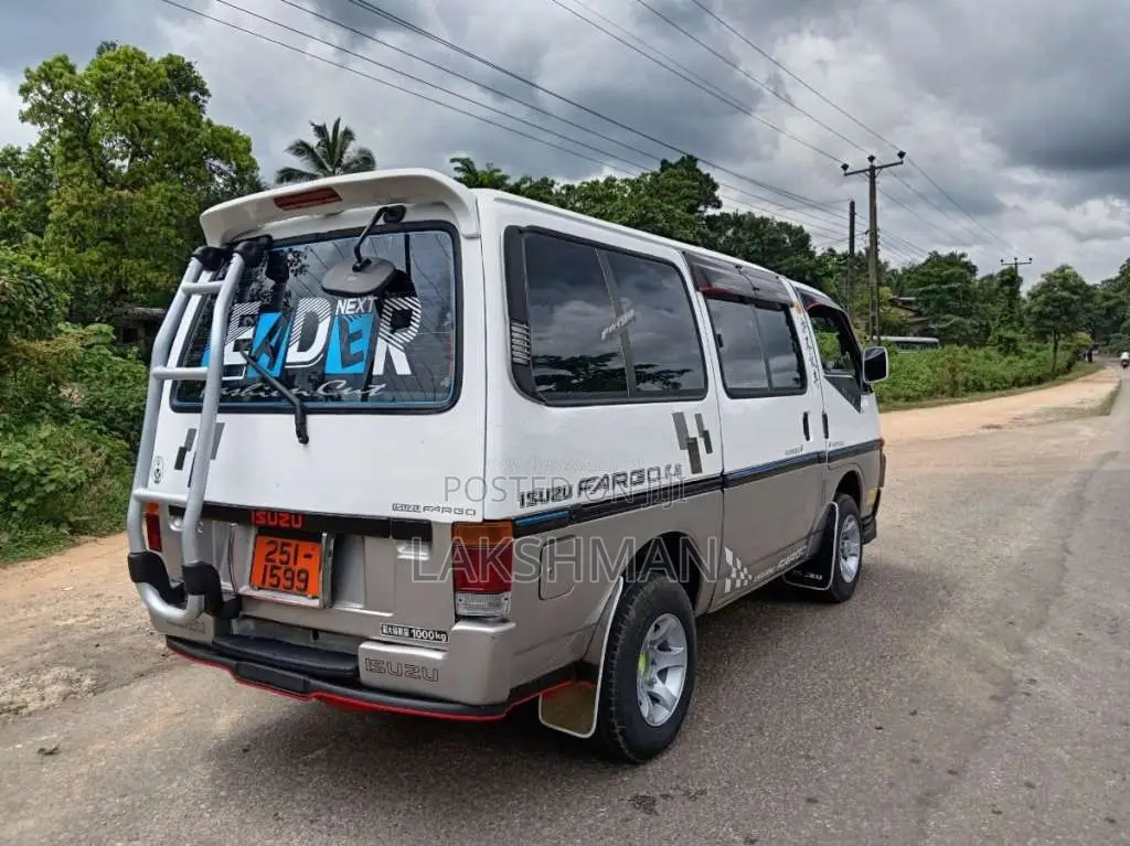 Isuzu Fargo 1997 Van (Used)