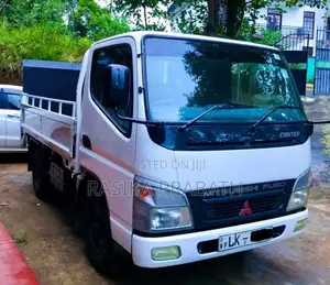 Mitsubishi Canter 2011 Lorry (Used)