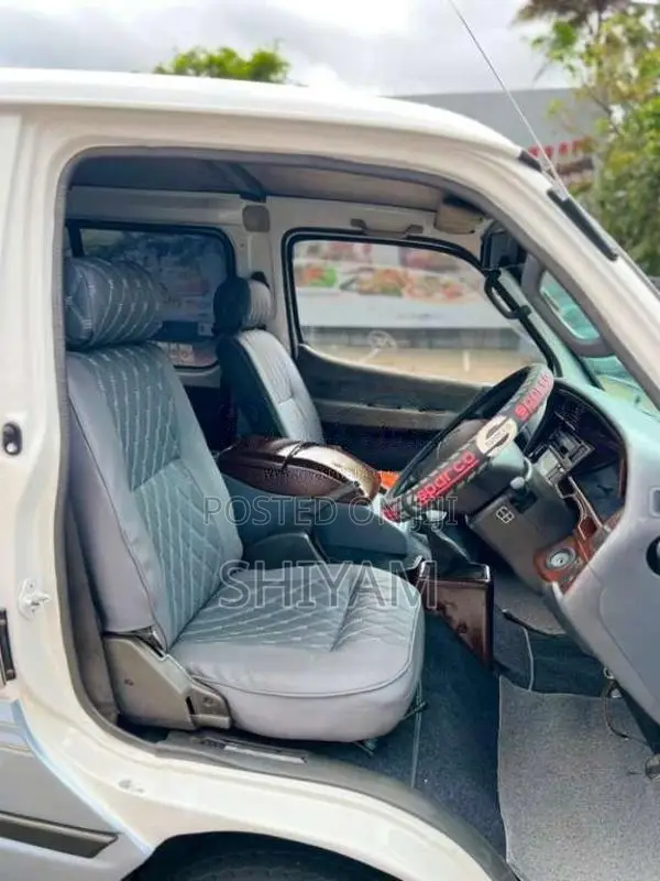 Toyota HIACE 1992 Van (Used)