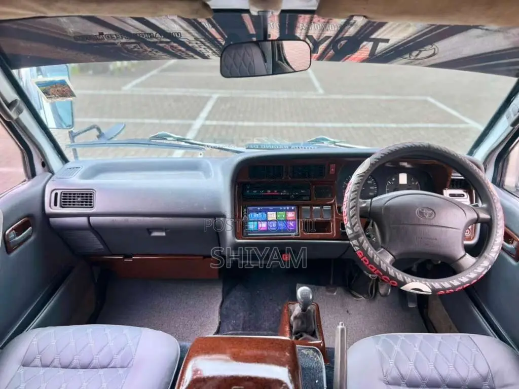 Toyota HIACE 1992 Van (Used)