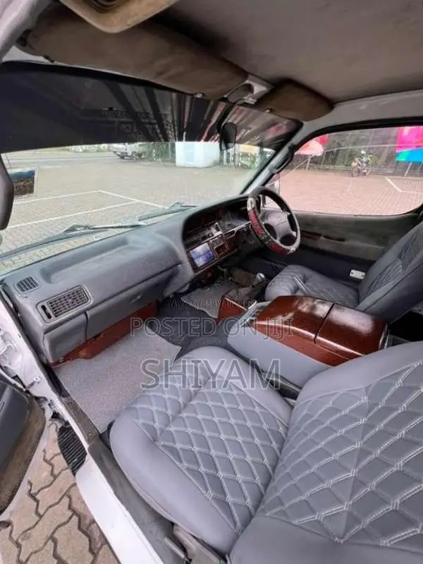 Toyota HIACE 1992 Van (Used)