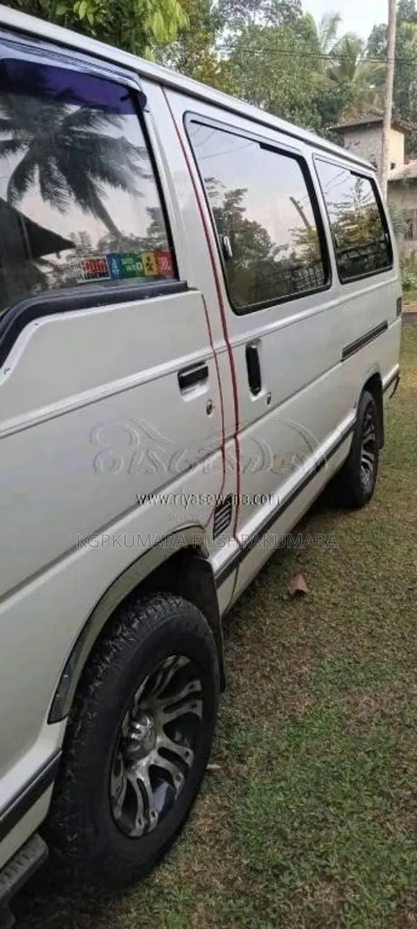 Toyota LH61 1989 Van (Used)
