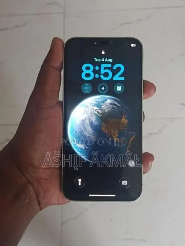 Apple iPhone 12 (Used)