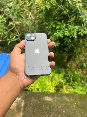 Apple iPhone 13 (Used)