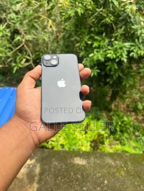 Apple iPhone 13 (Used)