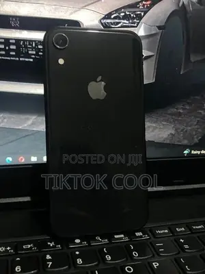 Apple iPhone XR (Used)