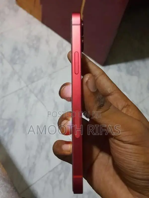 Apple iPhone 12 (Used)